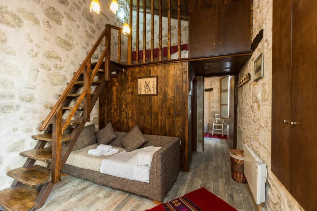 Tholos Home Khromonastirion Exterior photo