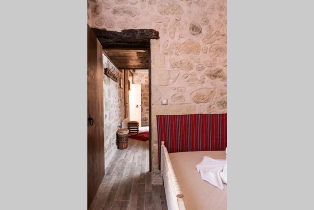 Tholos Home Khromonastirion Exterior photo